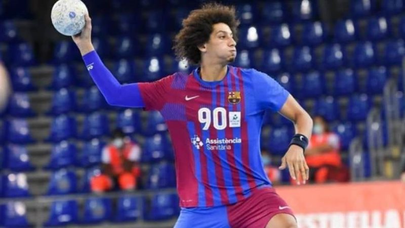 علي زين بقميص برشلونة