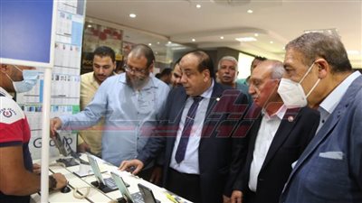 سكرتير عام كفر الشيخ ونقيب المهندسين يفتتحان معرض السلع المعمرة بالنقابة
