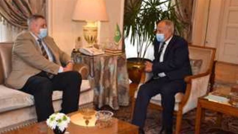 أبو الغيط يبحث مع