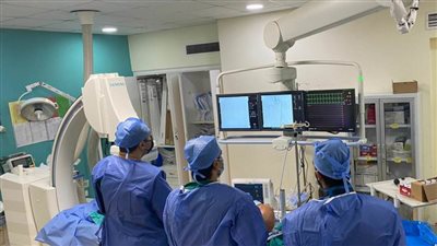الرعاية الصحية تعلن نجاح أول قسطرة طرفية لعلاج انسداد الشرايين بمجمع الإسماعيلية