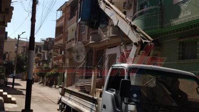صيانة وإصلاح الأعطال بأعمدة الإنارة والكشافات في كفر الشيخ