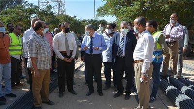 محافظ المنيا يتابع تنفيذ مشروعات حياة كريمة بأبو قرقاص