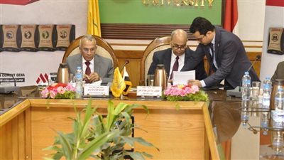جامعة المنيا توقع اتفاقية تعاون مع شركة مصر للأسمنت في المجالات العلمية والبحثية والتدريبية