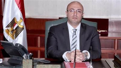 محافظ بني سويف يبحث متطلبات وشكاوَى ومطالب بعض المواطنين