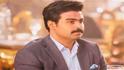 إسلام إبراهيم يتعاقد على 