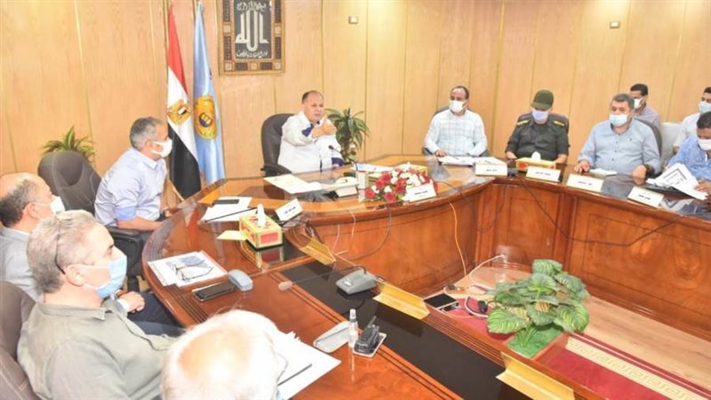 اجتماع المحافظ برؤوساء