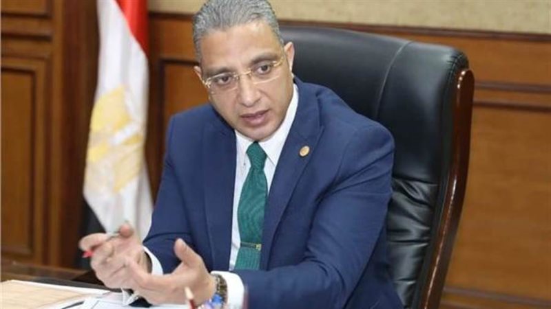 أحمد الأنصاري محافظ