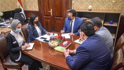 الصحة المصرية والعالمية يبحثان دعم التعاون في القطاع الصحي