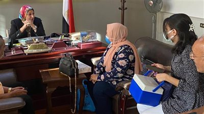 وحدة طبية متنقلة لتطعيم العاملين بحي غرب الإسكندرية