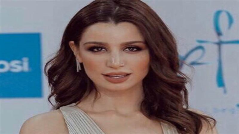 سارة التونسي