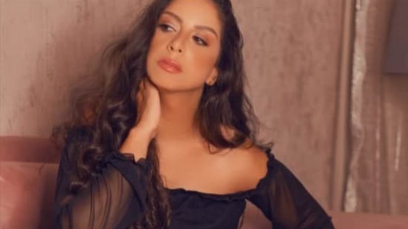 الفنانة ياسمين رحمي