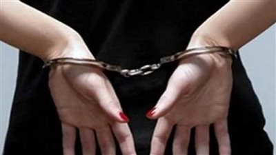 تجديد حبس المتهمة بخطف طفلة للتسول بها في بنها