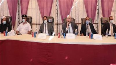 محافظ بني سويف ومدير الأمن يشهدان إنهاء خصومة ثأرية بين عائلتين