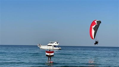 باستخدام ألواح التجديف وقوفا.. نجاح أول تجربة عبور من رأس سدر إلى مدينة الجلالة 