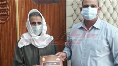 محافظ كفر الشيخ يشهد تسليم 18عقد تقنين أملاك الدولة للمستفيدين