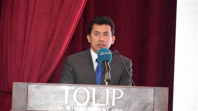 وزير الرياضة يهنئ إيهاب أمين بفوزه برئاسة الاتحاد الإفريقي للجمباز