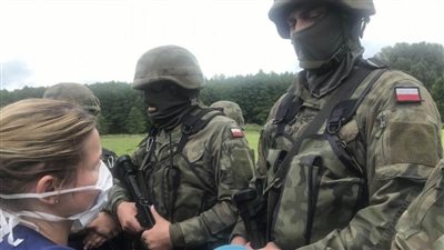  بيلاروسيا تحذر بولندا من القيام بأي استفزازات بشأن وضع اللاجئين على الحدود بين البلدين