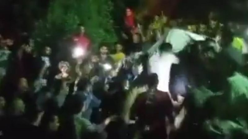 لحظة خروج الجثة