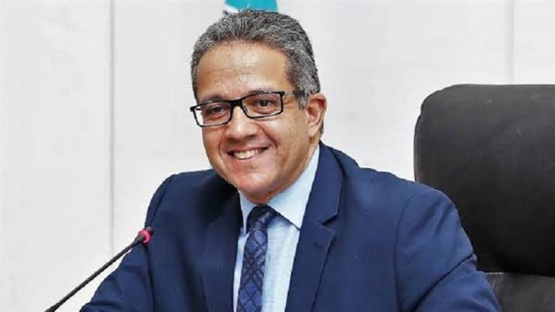 الدكتور خالد العناني