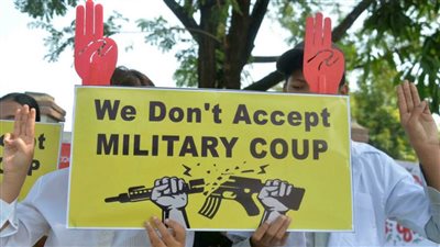 توجيه تهمتي الإرهاب والتحريض على العصيان إلى صحافي أمريكي موقوف في بورما