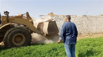 إزالة 29 حالة تعد على أراضي أملاك الدولة بمركزي بني مزار وديرمواس  