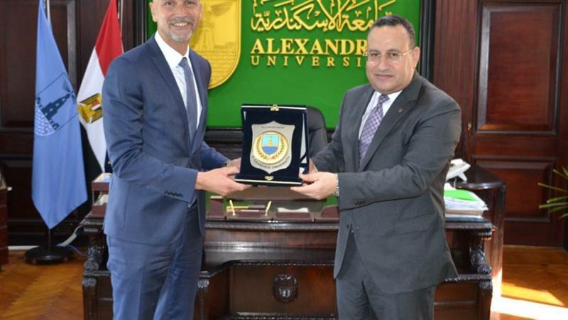 أثناء استقبال رئيس