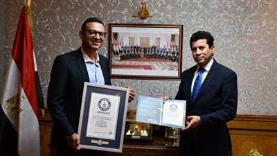 بعد دخوله موسوعة جينيس.. وزير الرياضة يُكرم على عبده