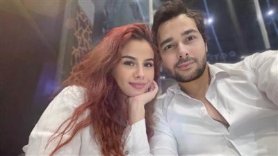 التعليق الأول من زوج منة عرفة على عودتهما