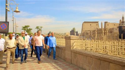 وزير السياحة والآثار ومحافظ الأقصر يتابعان عمليات التطوير بالمحافظة