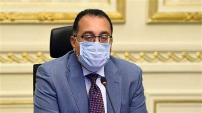 رئيس الوزراء يستهل جولة موسعة بمحافظة الوادي الجديد بافتتاح قاعة كبار الزوار بمطار الخارجة