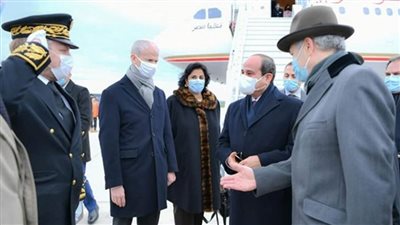 الرئيس السيسي يصل إلى فرنسا للمشاركة في مؤتمر باريس الدولي حول ليبيا