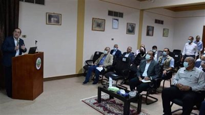 رئيس الوزراء يتفقد مشروع فوسفات مصر بـ