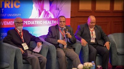 مؤتمر علمي يحذر من الاعتماد على الألبان الصناعية في تغذية الأطفال حديثي الولادة