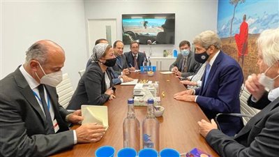 وزيرة البيئة تلتقى والمبعوث الرئاسى الأمريكى للمناخ للتهنئة باستضافة مصر لمؤتمر المناخ