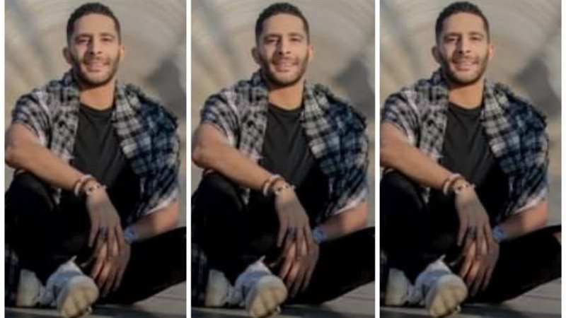 الفنان مصطفي منصور