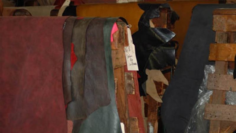 مصنع منتجات جلدية