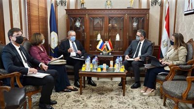 وزير السياحة والآثار يستقبل السفير الروسي