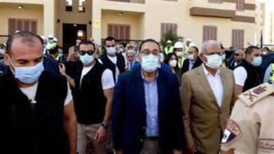 رئيس الوزراء يتفقد أعمال تنفيذ مشروع تطوير طريق المعاهدة “السويس/ الإسماعيلية” 