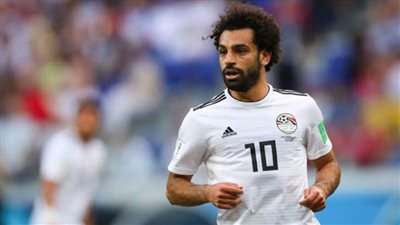 قائد منتخب أنجولا يتغنى بصلاح ويوضح سبب نزول الجماهير أرض الملعب