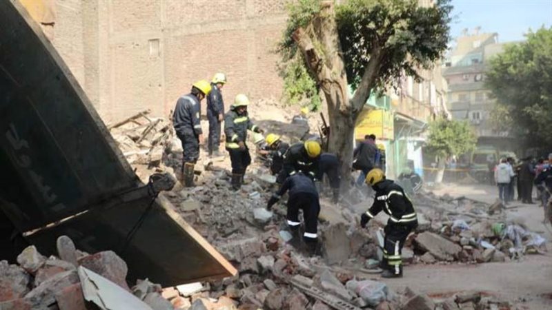 انهيار عقار