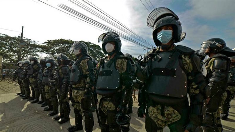 عناصر إكوادوريين