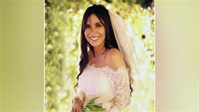 دينا بفستان الزفاف: مفيش أحلى من الجواز.. وتتلقى التهاني