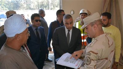 محافظ سوهاج يتابع أعمال تنفيذ المشروعات بقرى البلينا 