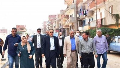 محافظ الشرقية يتفقد أعمال الرصف والتطوير الجارية بطريقي بحر شيبة والعشة بمركز الزقازيق