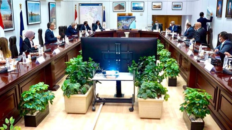 خلال الاجتماع