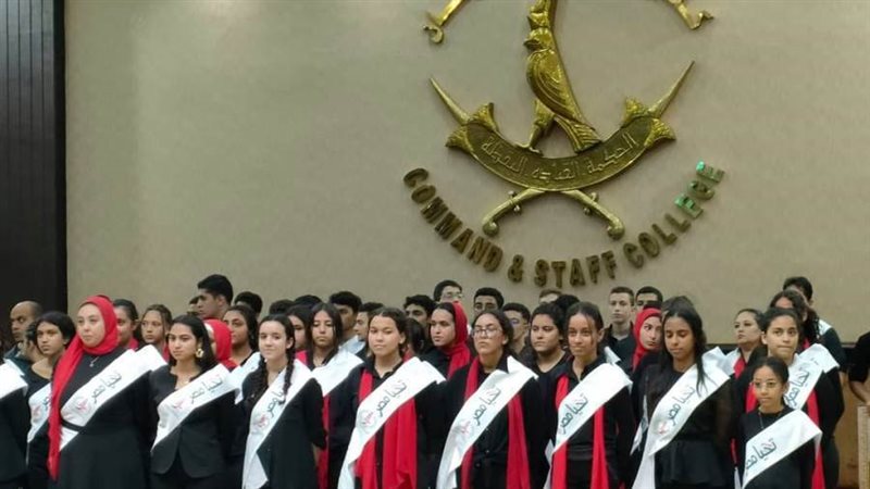 طلاب القاهرة فى كلية