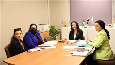 مايا مرسي تستعرض أنشطة المجلس بحملة الـ16 يومًا لمناهضة العنف ضد المرأة