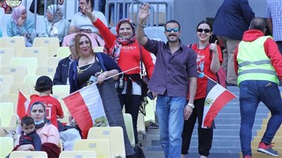 بالصور.. توافد الجماهير على استاد برج العرب لحضور مباراة منتخب مصر ضد الجابون