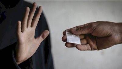 نهاية تعاطي المخدرات.. أب يقتل ابنه المدمن وينقل جثته بمساعدة شقيقه