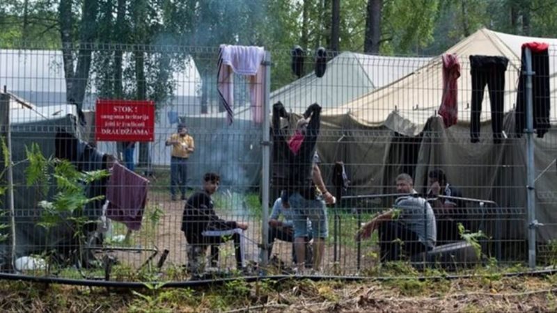 العراقيين العالقين